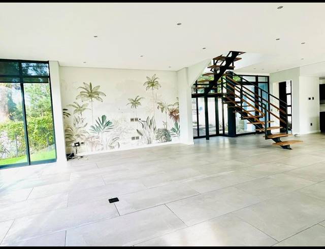 4 BEDROOM PROPERTY TO RENT IN CONSTANTIA